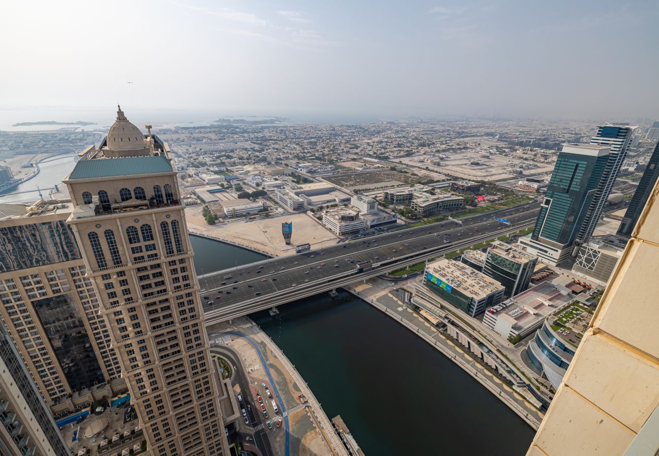 Apartment in Dubai - Spacious  3BDR + maid room / Business Bay /Noora Tower 