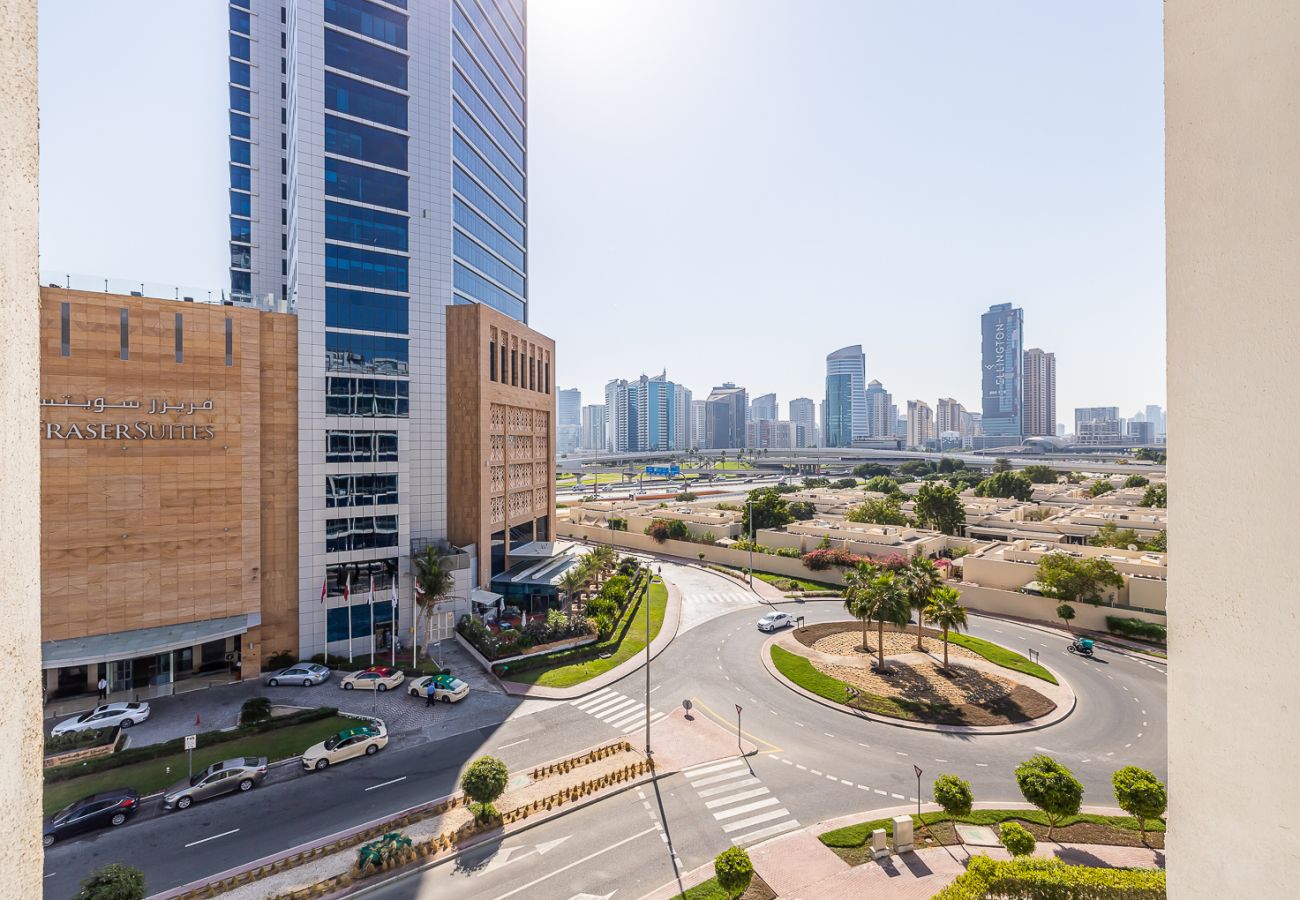 Apartment in Dubai - Beautiful 1Bedroom Apartment / J8