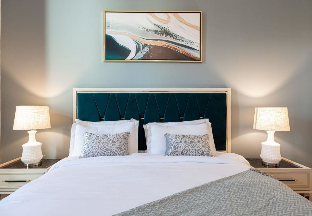 Apartment in Dubai - Modern 1-Bedroom Apartment in Old Town Island, Downtown Dubai