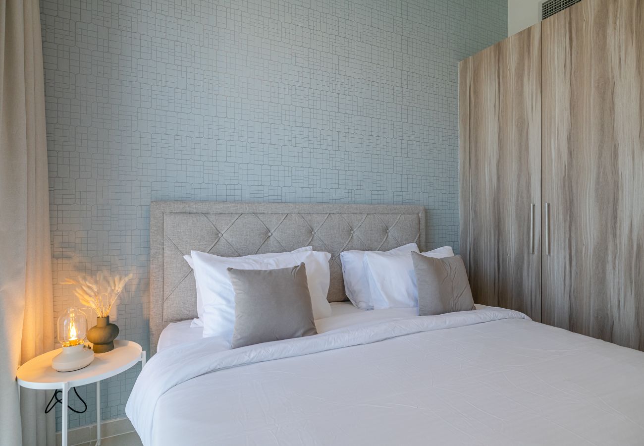 Apartment in Dubai - Charming 1-Bedroom Apartment in Damac Hills 