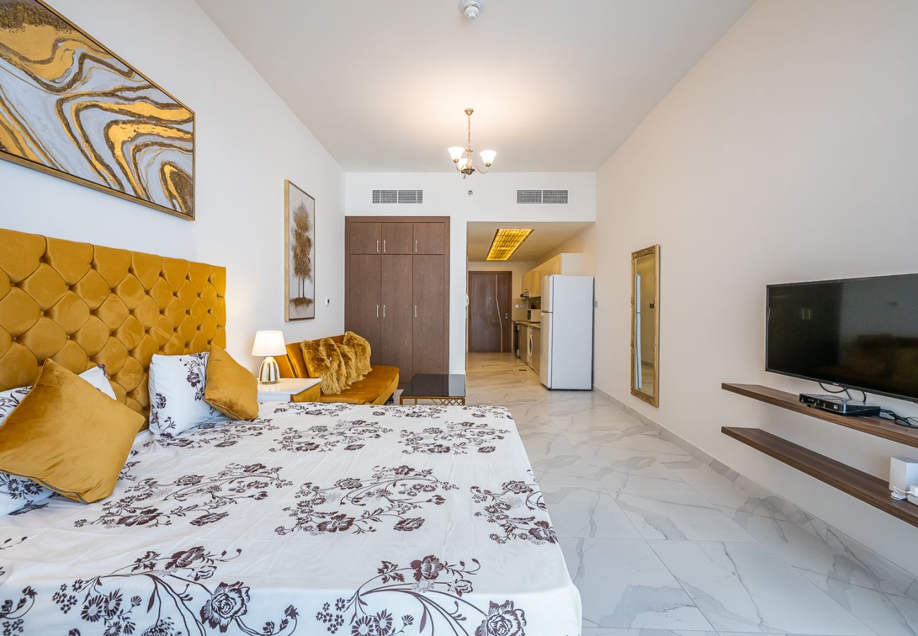 Studio in Dubai - It’s great view at night from your balcony and even bed