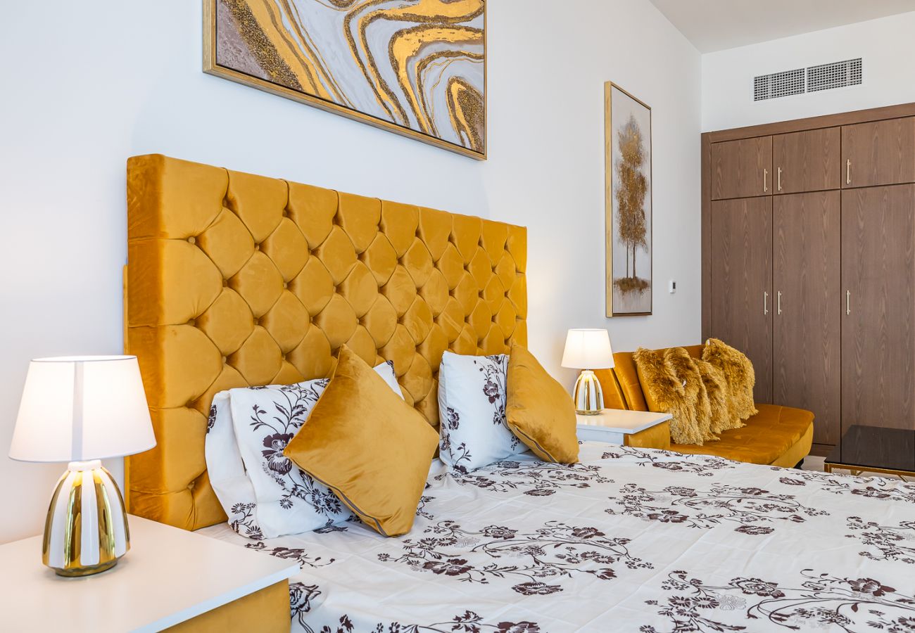 Studio in Dubai - It’s great view at night from your balcony and even bed