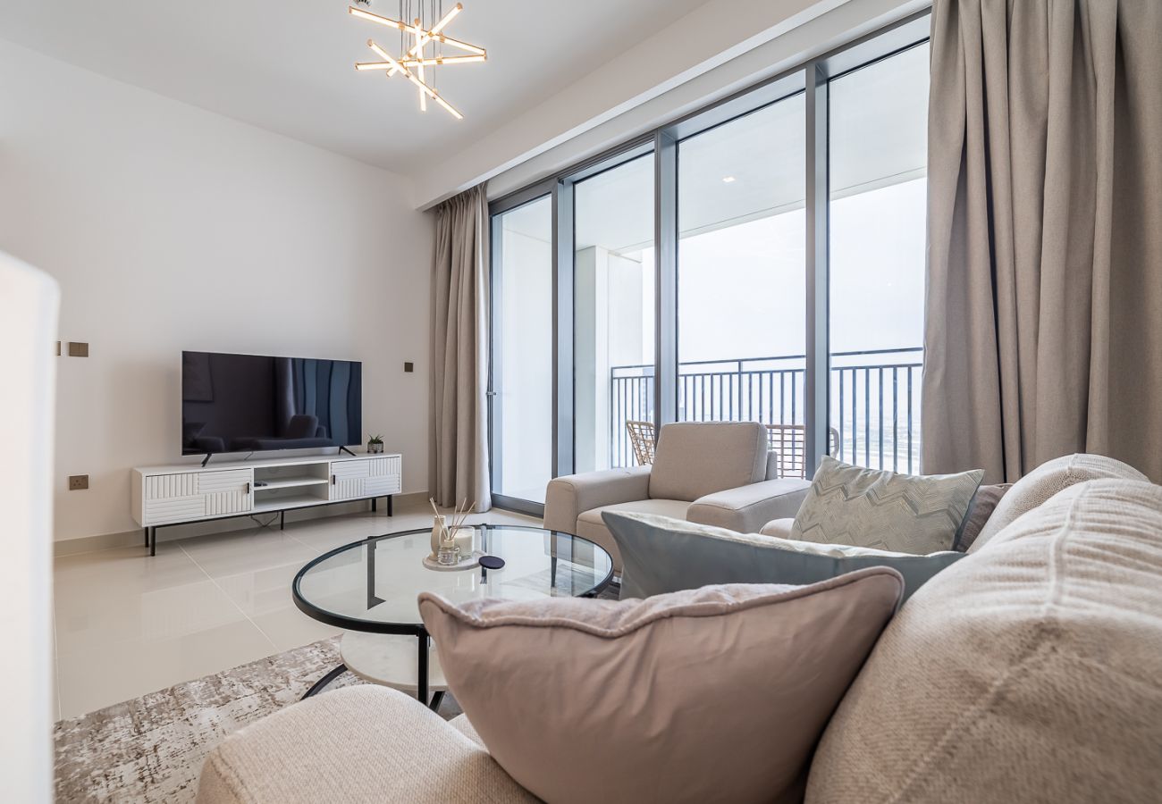 Apartment in Dubai - Modern Comfort Meets Elegance in Creek Harbour – 1BDR at 17 Icon Bay