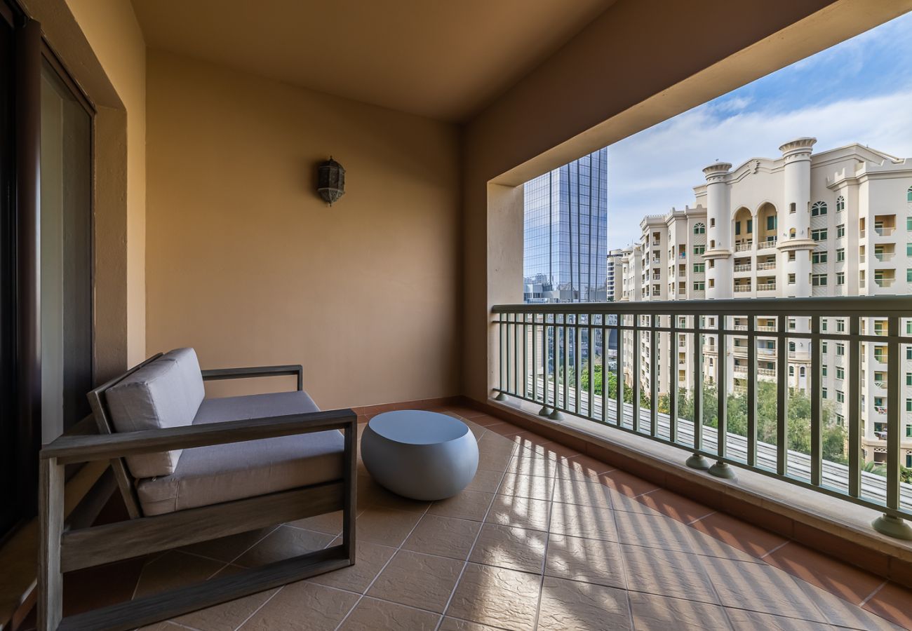 Apartment in Dubai - Spacious 2-Bedroom Apartment with Balcony on The Palm – Golden Mile 509 