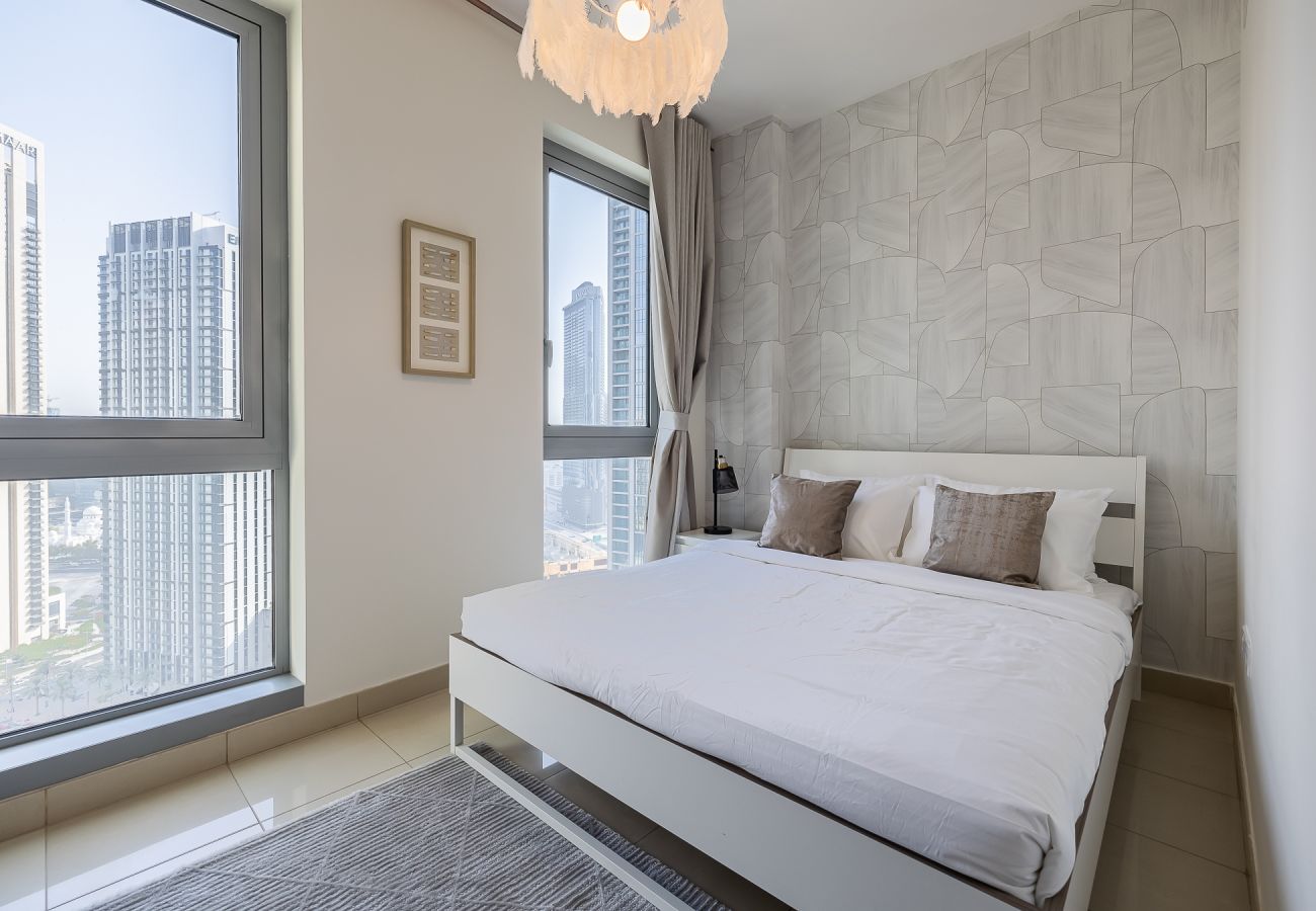 Apartment in Dubai - Spacious 3-Bedroom Apartment with Stunning Downtown City Views