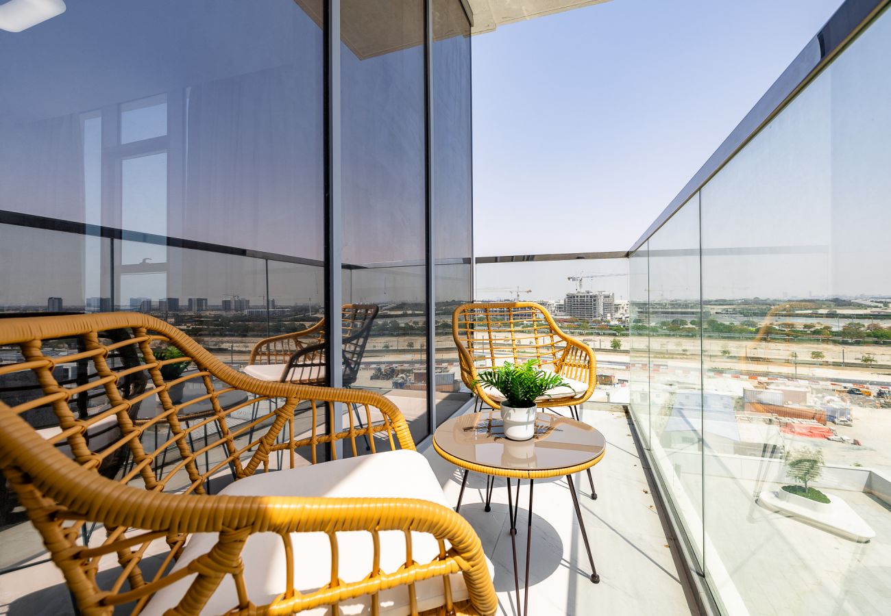 Apartment in Dubai - Modern 1-Bedroom Apartment with Lagoon Views | Residences 15 – District One