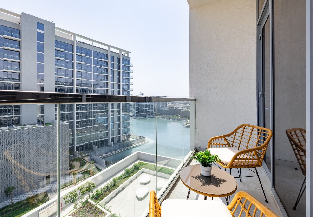 Apartment in Dubai - Modern 1-Bedroom Apartment with Lagoon Views | Residences 15 – District One