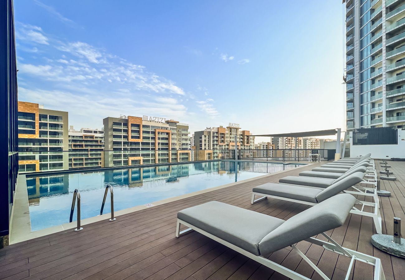 Apartment in Dubai -  Modern 1-Bedroom Apartment with Burj Khalifa Views | Sobha Waves I 3515