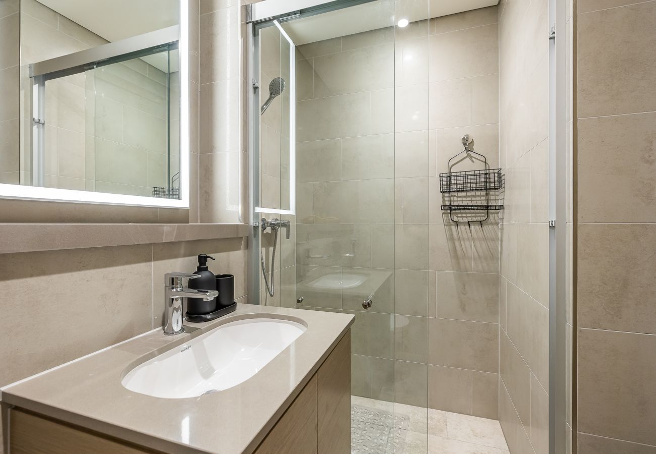 Apartment in Dubai -  Modern 1-Bedroom Apartment with Burj Khalifa Views | Sobha Waves I 3515