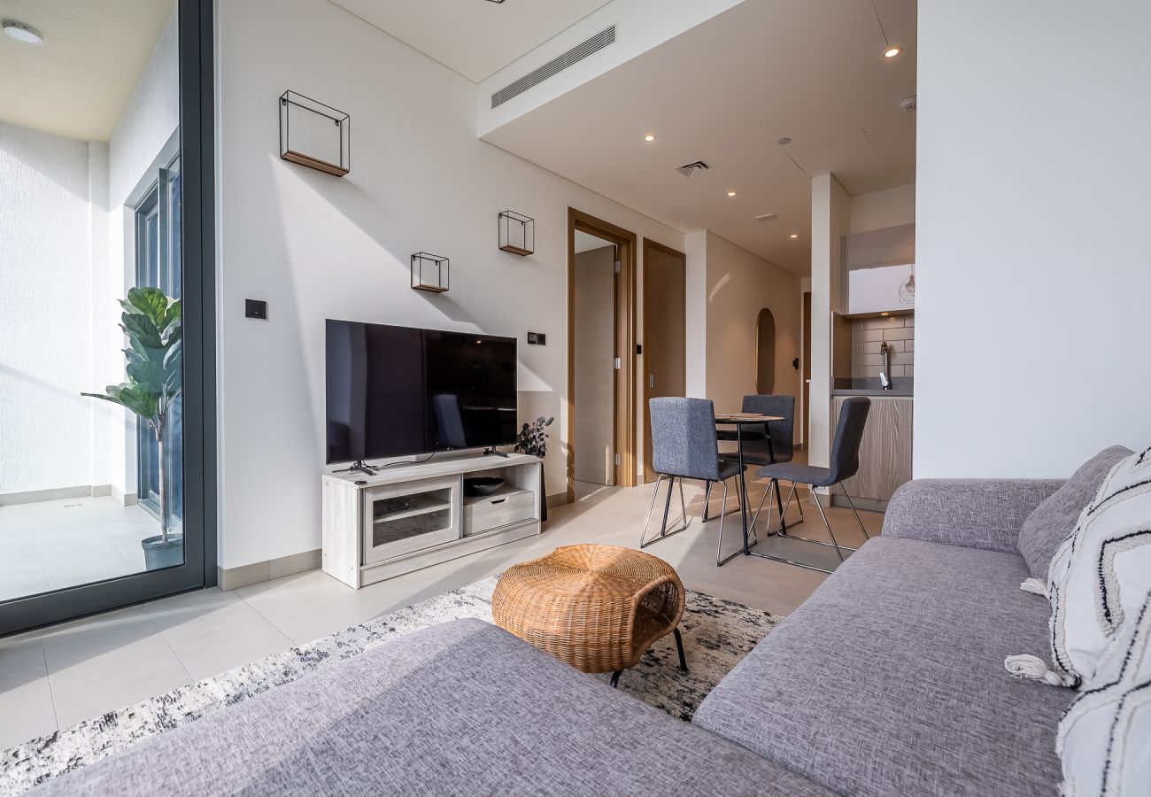 Apartment in Dubai -  Modern 1-Bedroom Apartment with Burj Khalifa Views | Sobha Waves I 3515