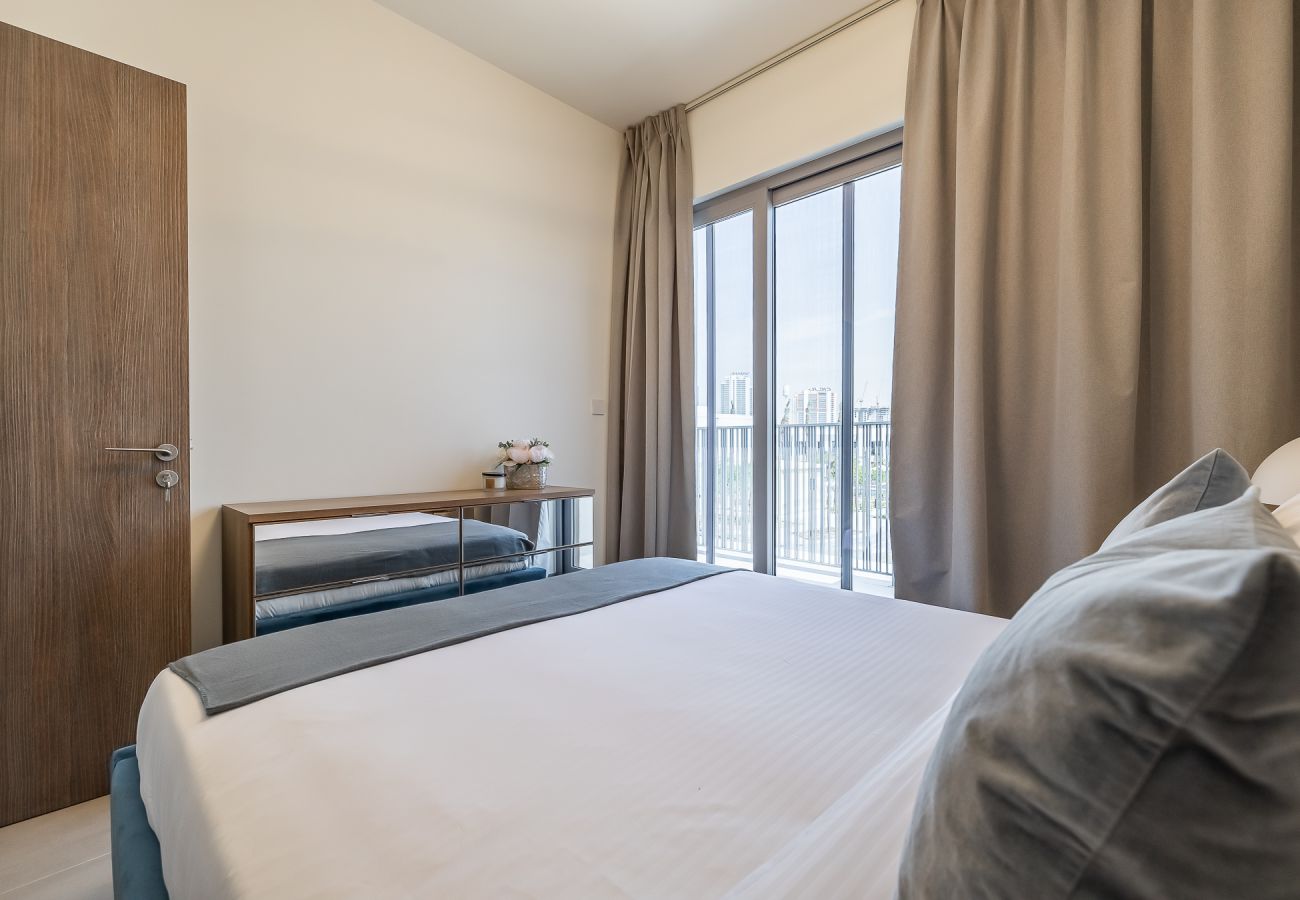 Terraced House in Dubai - Elegant villa with 3 BDR I Maid Room I Garden /B67