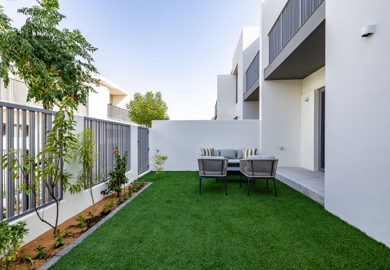 Terraced House in Dubai - Modern 3-Bedroom Villa with Garden | Tilal Al Ghaf | Family-Friendly / B245