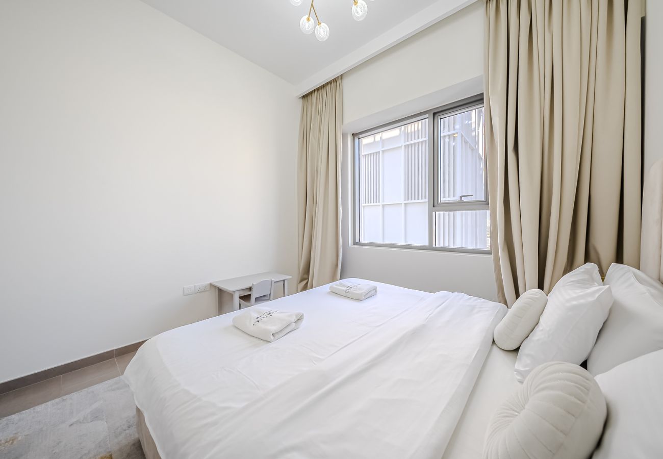 Apartment in Dubai - Charming 2-Bedroom Apartment in Dubai Hills with Stunning City Views