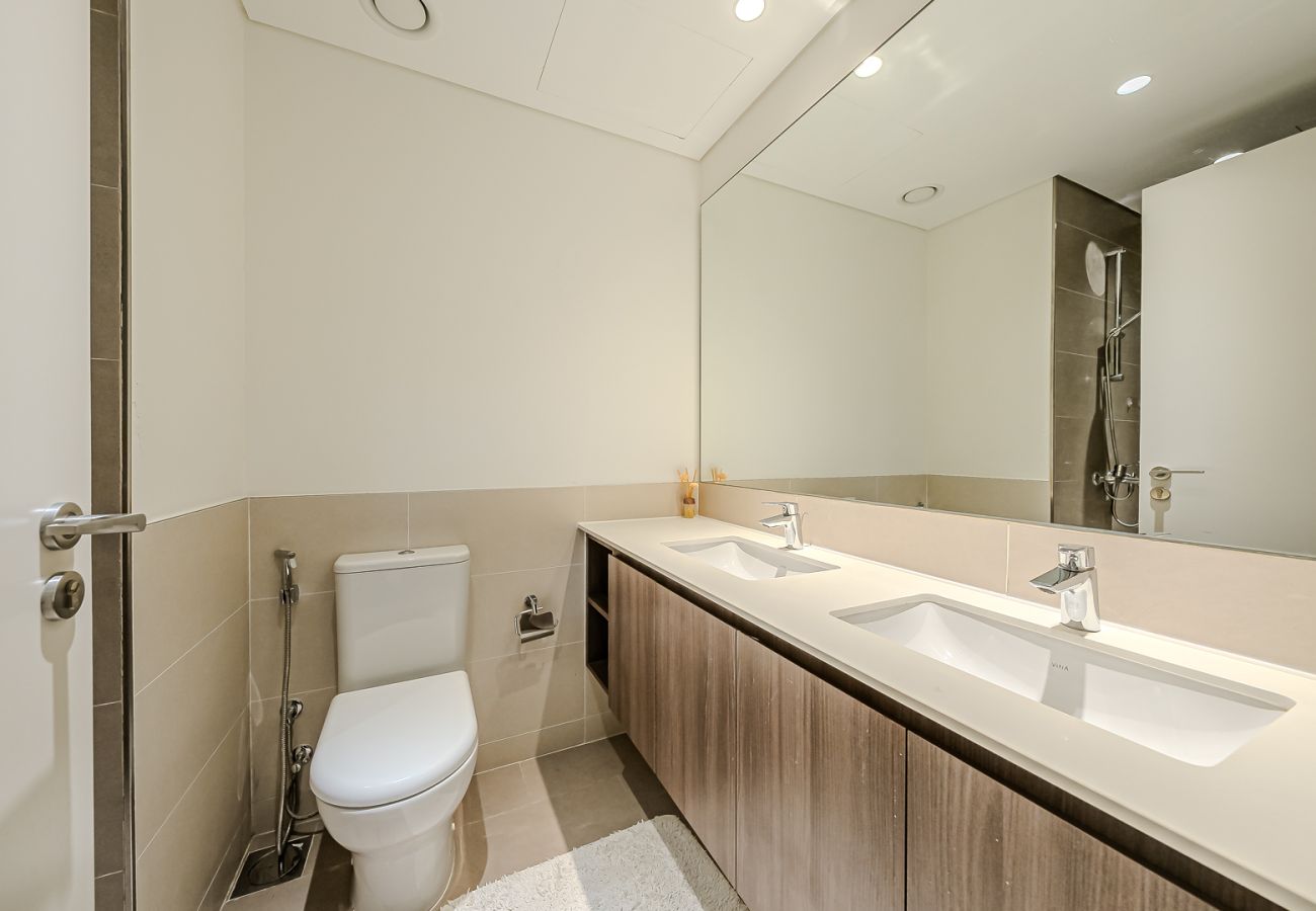 Apartment in Dubai - Charming 2-Bedroom Apartment in Dubai Hills with Stunning City Views
