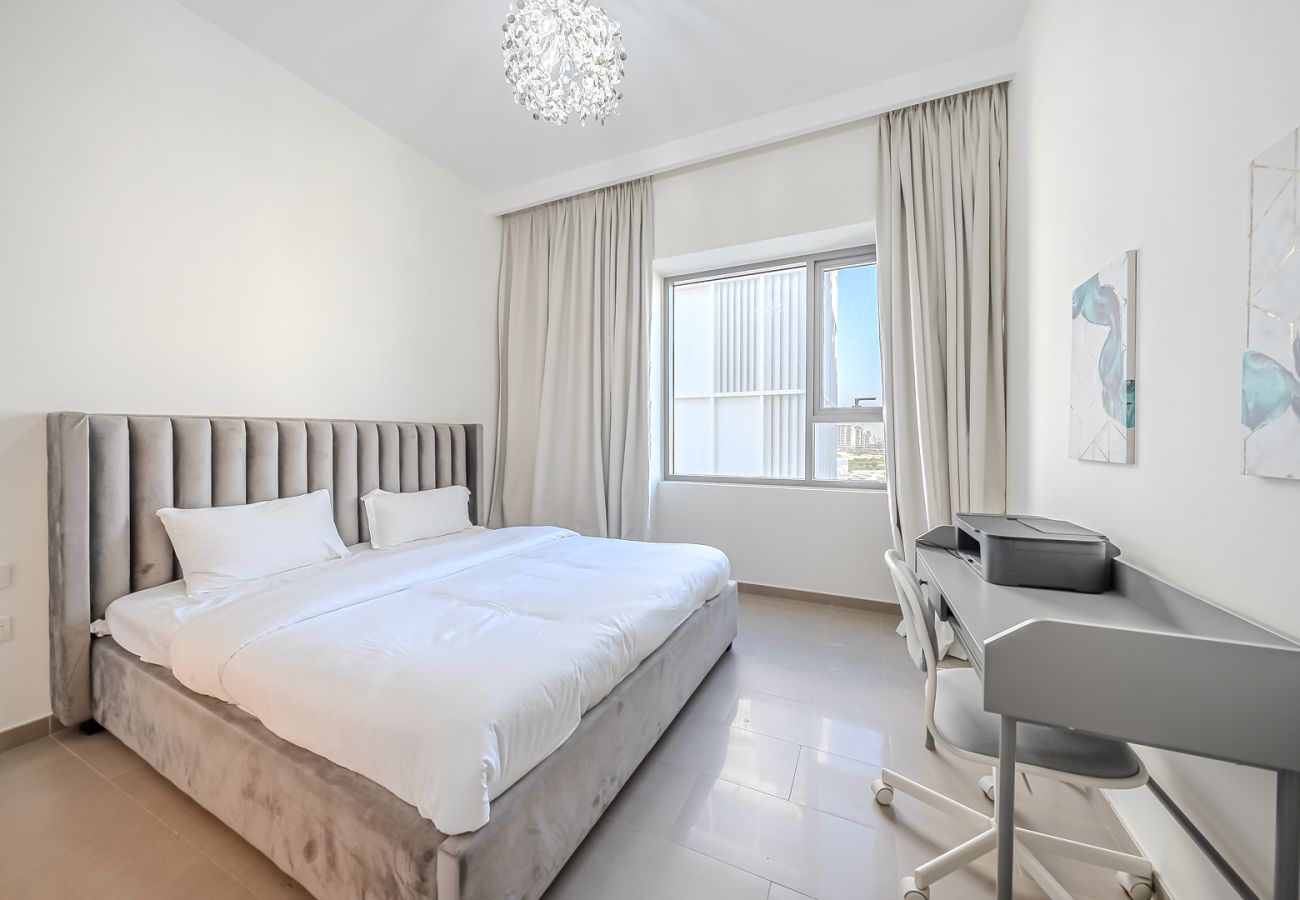 Apartment in Dubai - Charming 2-Bedroom Apartment in Dubai Hills with Stunning City Views