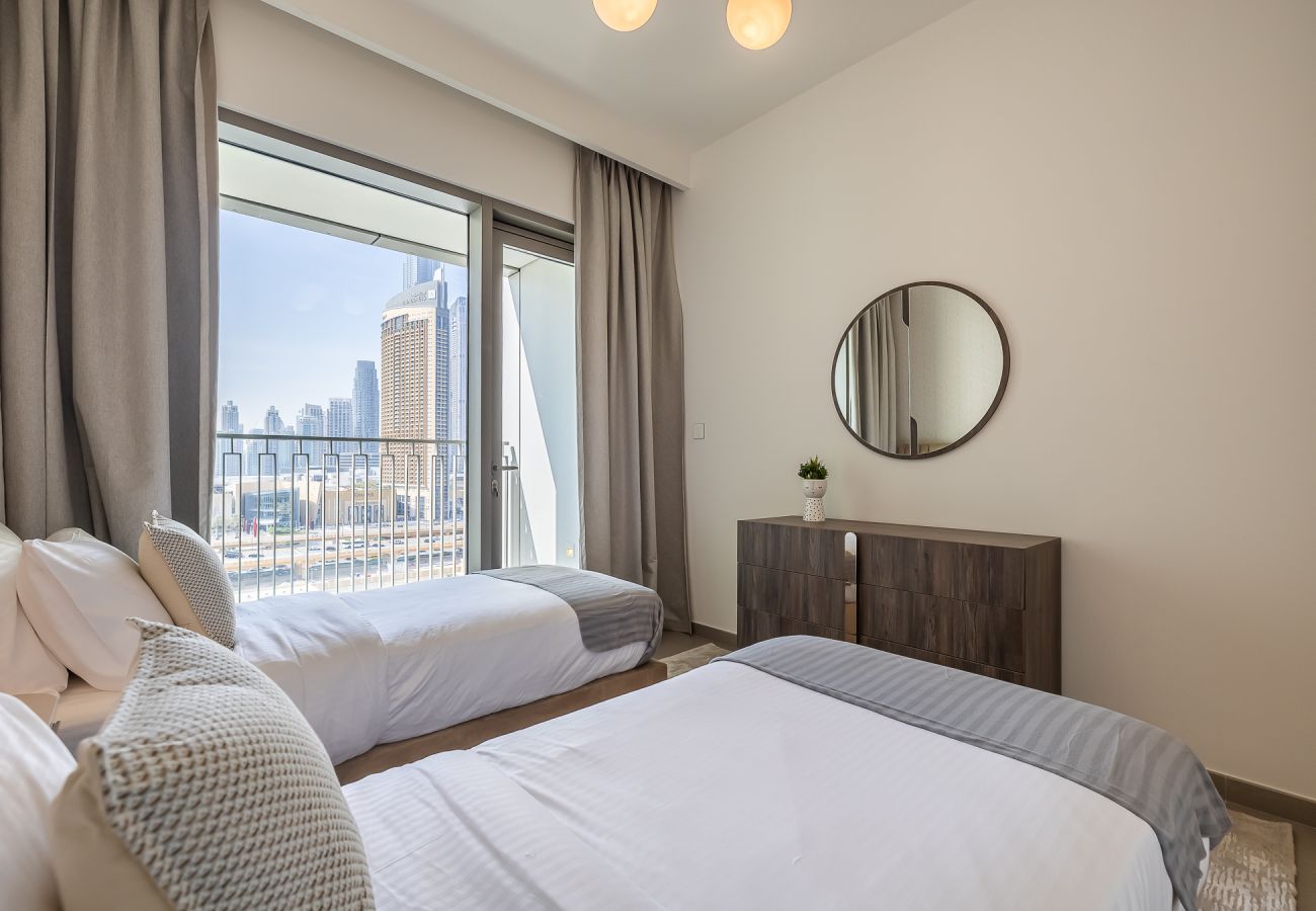 Apartment in Dubai - 3BDR Apartment +  maid room I Burj Khalifa view I Downtown