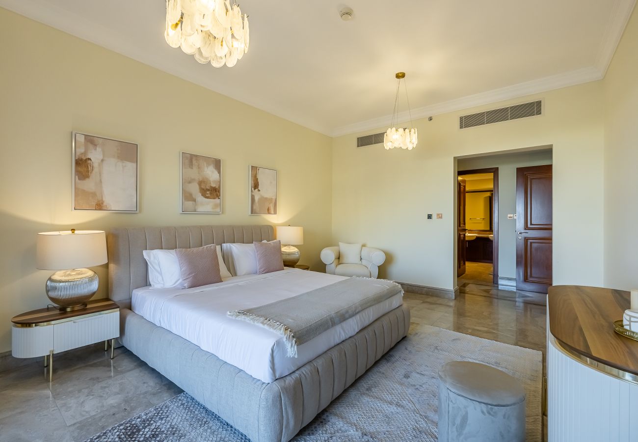 Apartment in Dubai - Elegant 1-Bedroom Apartment in Fairmont Residences South on The Palm