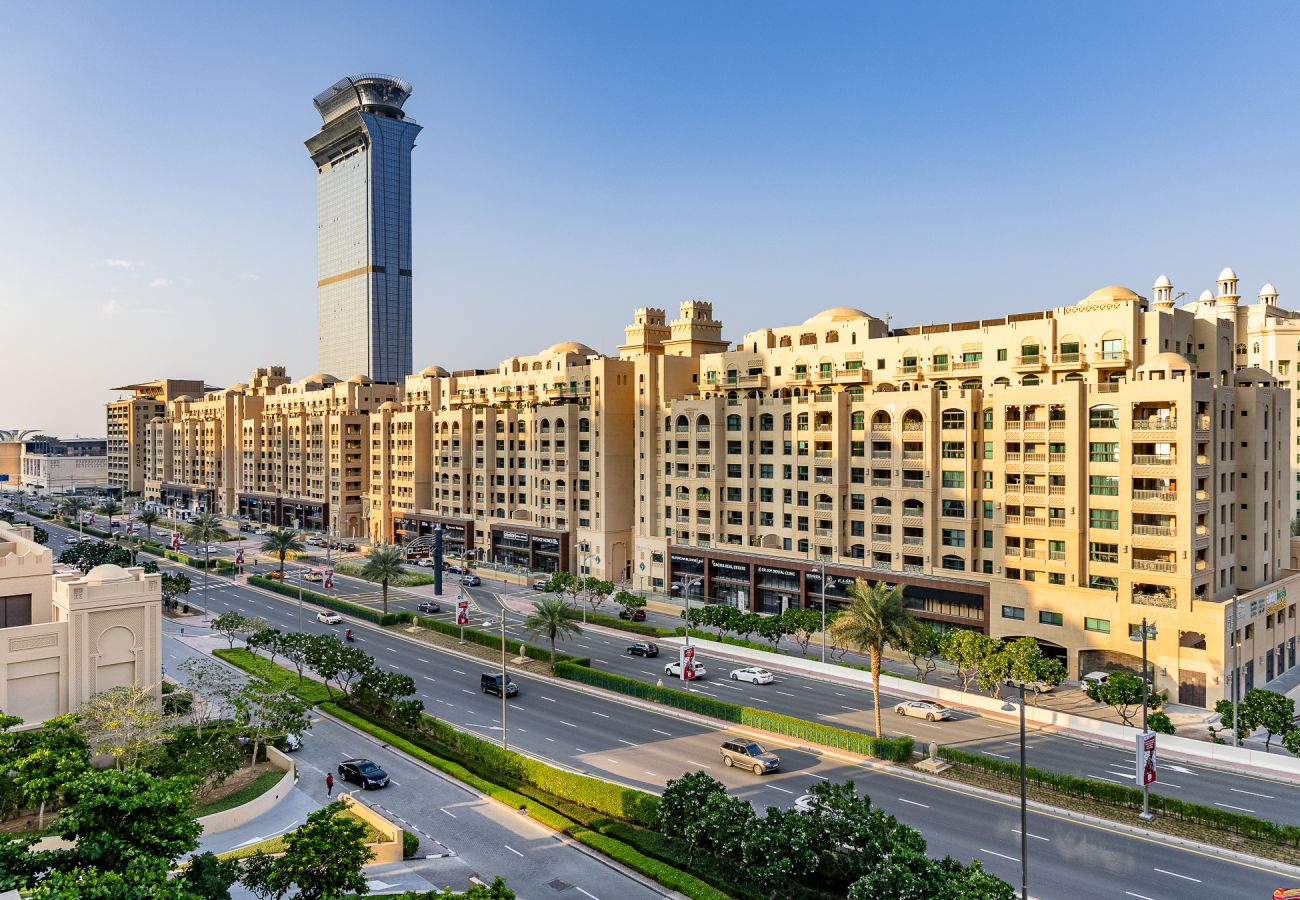 Apartment in Dubai - Elegant 1-Bedroom Apartment in Fairmont Residences South on The Palm