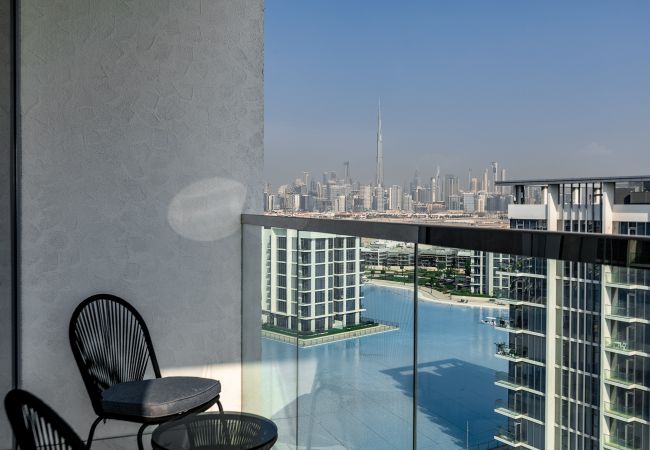 Apartment in Dubai - Lagoon-Facing 1BR Apartment | Residences 14, District One