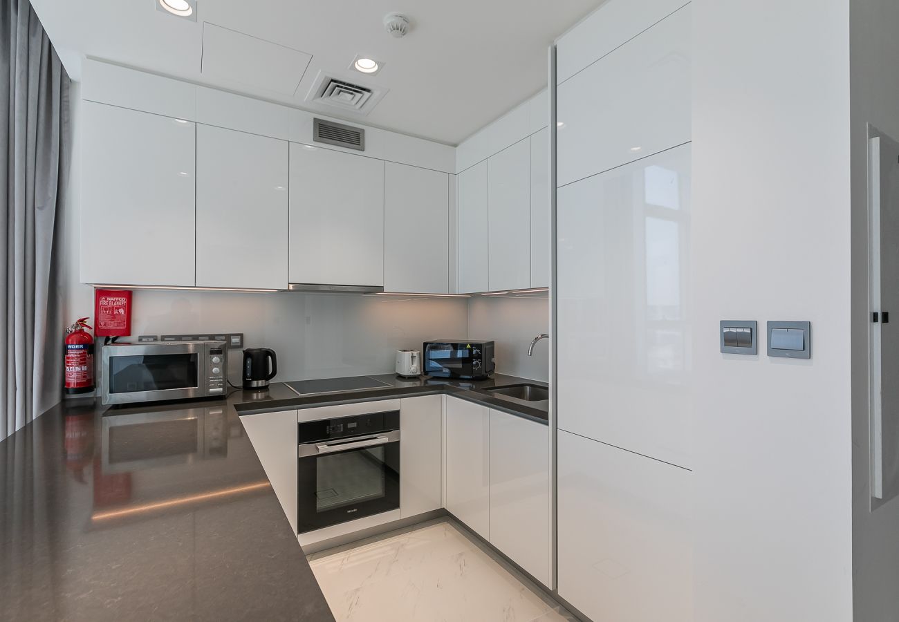 Apartment in Dubai - Lagoon-Facing 1BR Apartment | Residences 14, District One