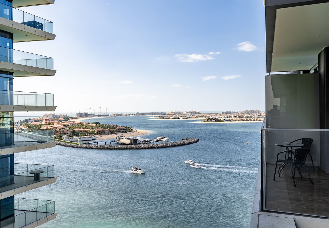 Apartment in Dubai - Exotic 2BDR apartment with mesmerizing sea view