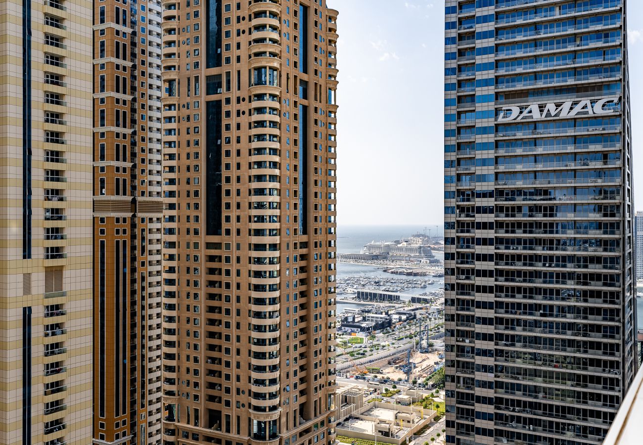 Apartment in Dubai - Spacious apartment in Dubai Marina