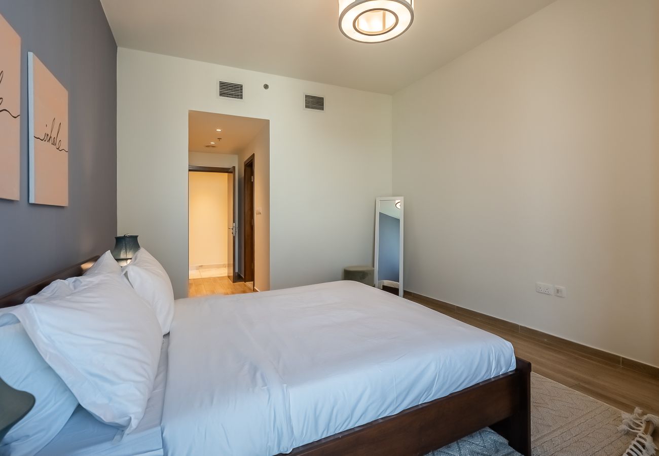 Apartment in Dubai - Elegant 3-Bedroom Apartment with Maid’s Room in Noora Tower – Al Habtoor City