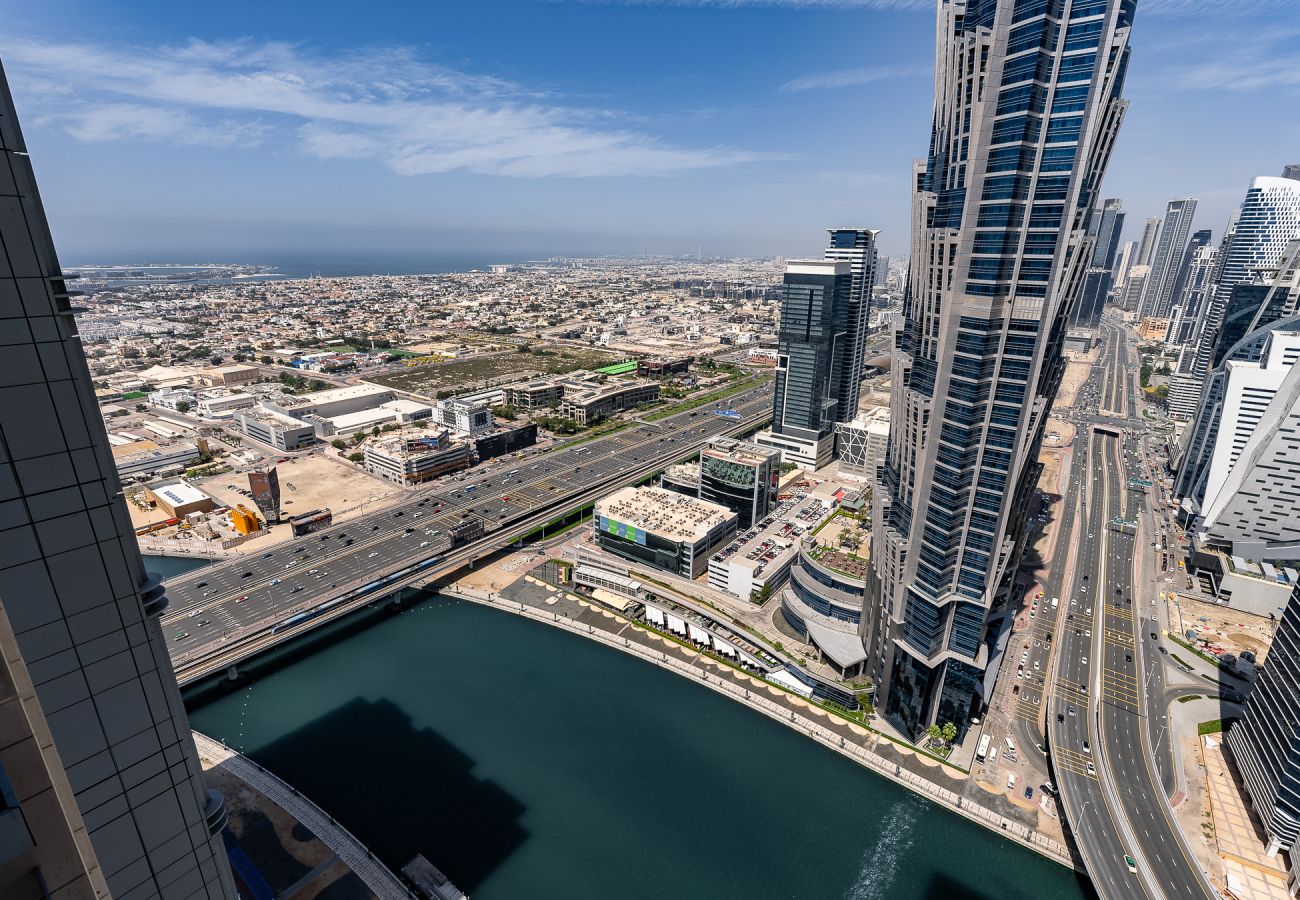 Apartment in Dubai - Elegant 3-Bedroom Apartment with Maid’s Room in Noora Tower – Al Habtoor City