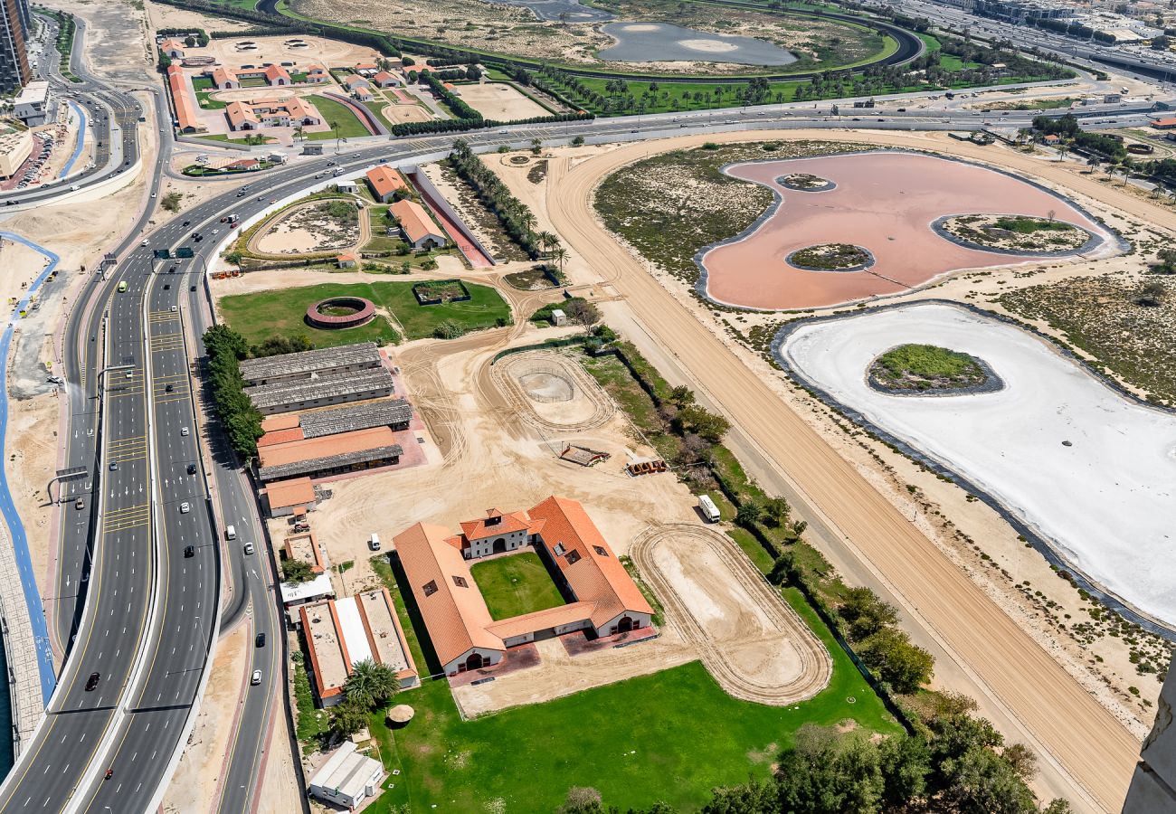 Apartment in Dubai - Elegant 3-Bedroom Apartment with Maid’s Room in Noora Tower – Al Habtoor City