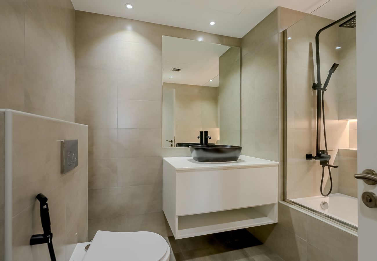 Apartment in Dubai - Elegant 2-Bedroom Apartment | Al Hatimi, Palm Jumeirah