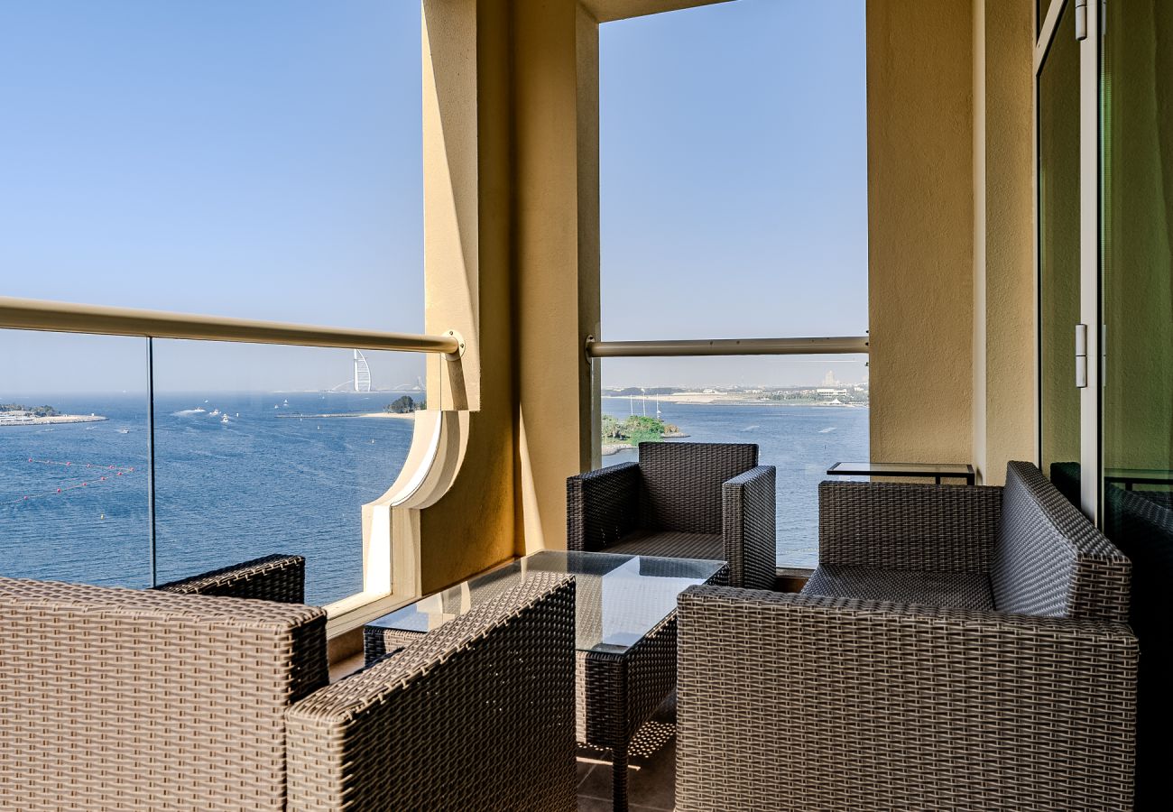 Apartment in Dubai - Elegant 2-Bedroom Apartment | Al Hatimi, Palm Jumeirah