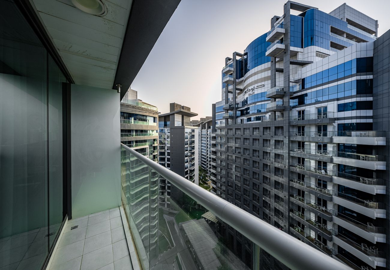 Apartment in Dubai - Serene Beachfront Studio | Seven Palm, Palm Jumeirah