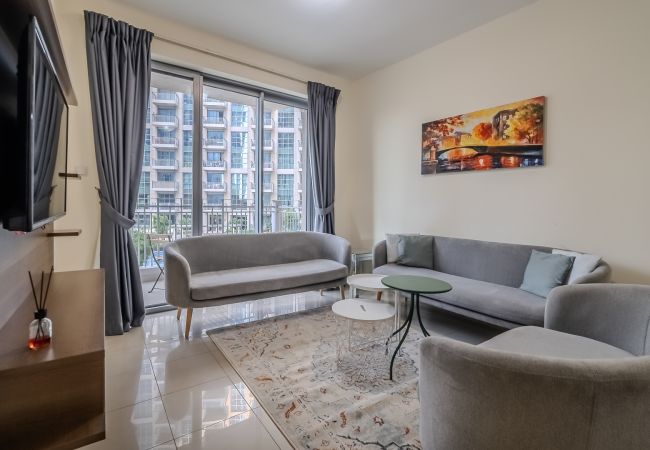 Apartment in Dubai - Spacious 1BDR Apartment with partial Burj Khalifa view