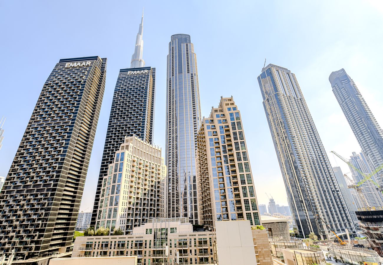 Apartment in Dubai - Stylish 2-Bedroom Apartment with Iconic Views | The Lofts, Downtown Dubai