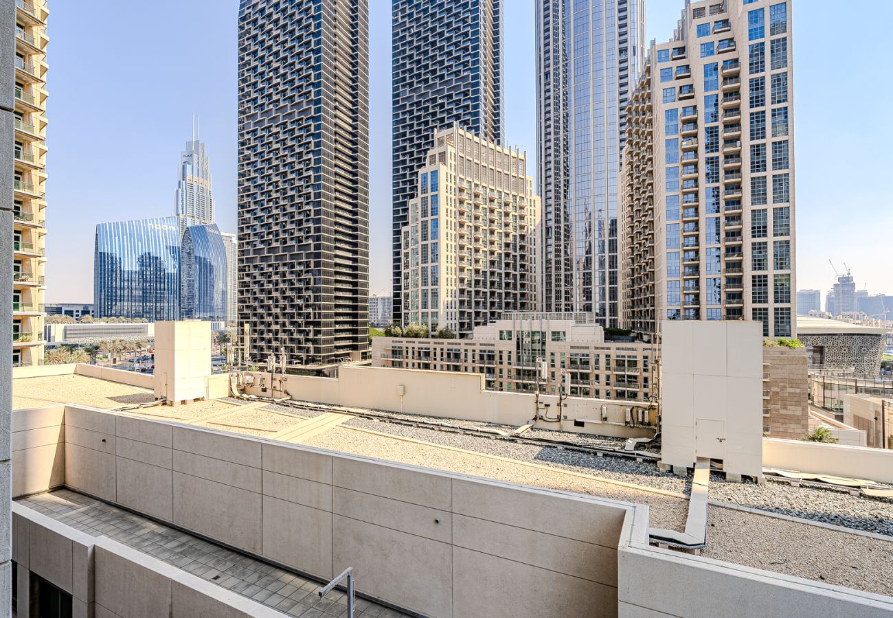 Apartment in Dubai - Stylish 2-Bedroom Apartment with Iconic Views | The Lofts, Downtown Dubai