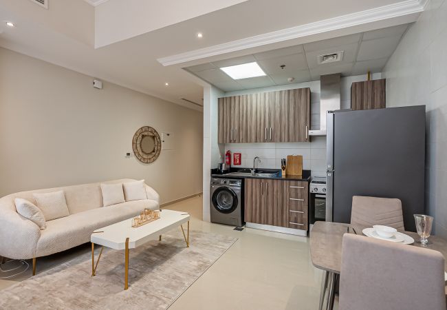 Apartment in Dubai - Bright & Stylish Studio Apartment in the Heart of Downtown Dubai