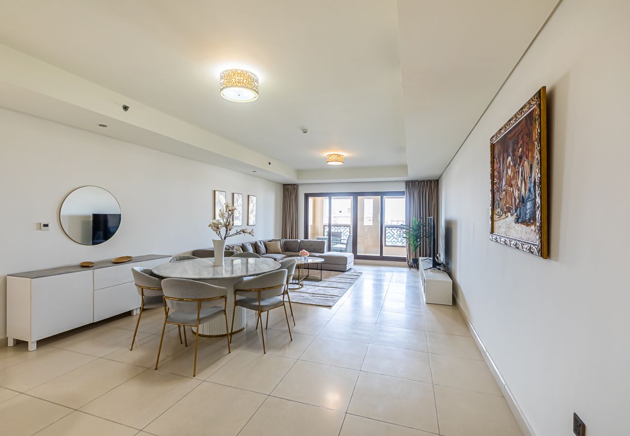 Apartment in Dubai - Renovated 3BDR in Palm Jumeirah