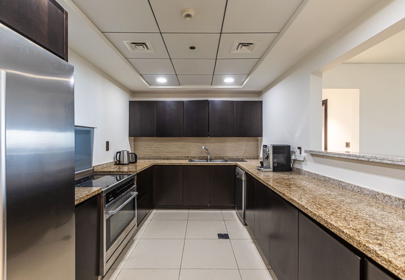 Apartment in Dubai - Renovated 3BDR in Palm Jumeirah