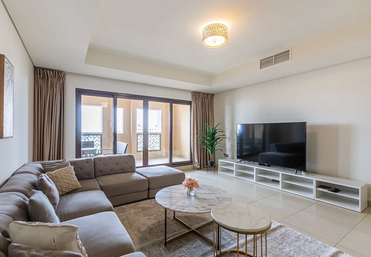 Apartment in Dubai - Renovated 3BDR in Palm Jumeirah