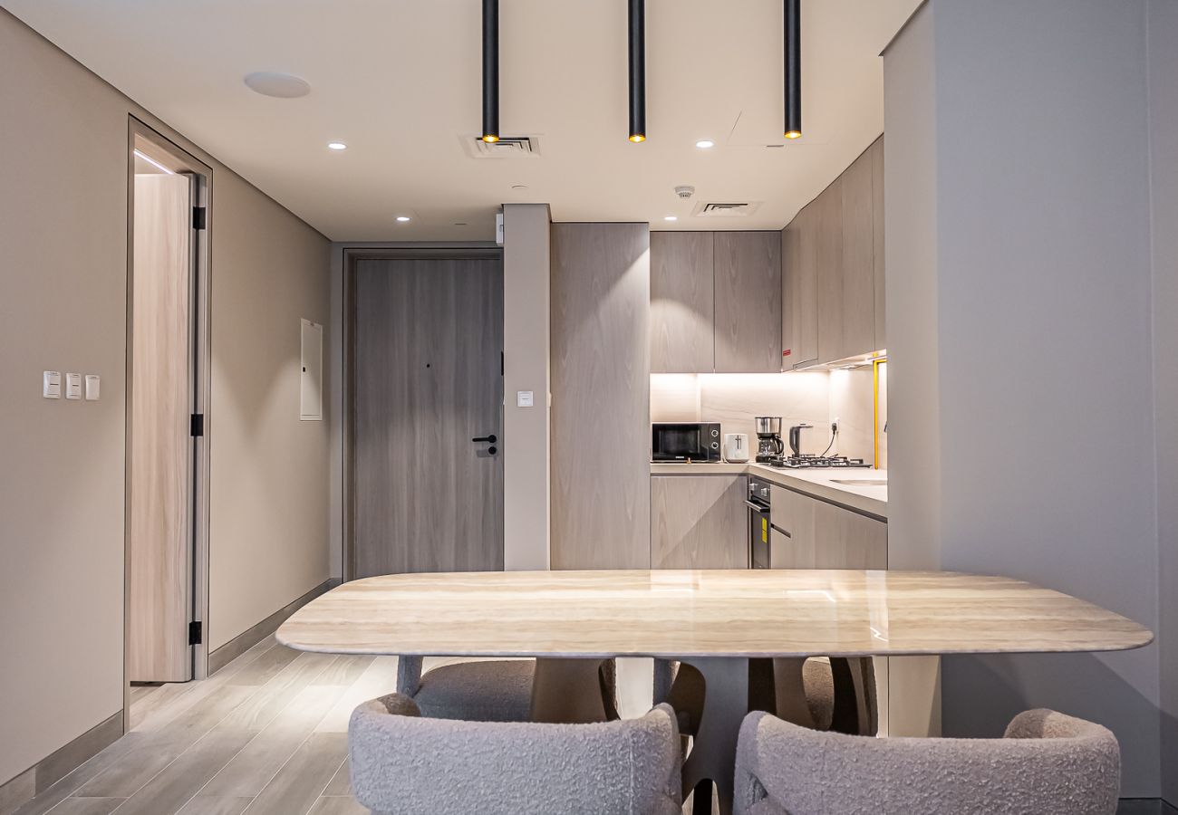 Apartment in Dubai - Modern Chic 1BR | Cozy & Stylish Home in Concept 7 – JVC
