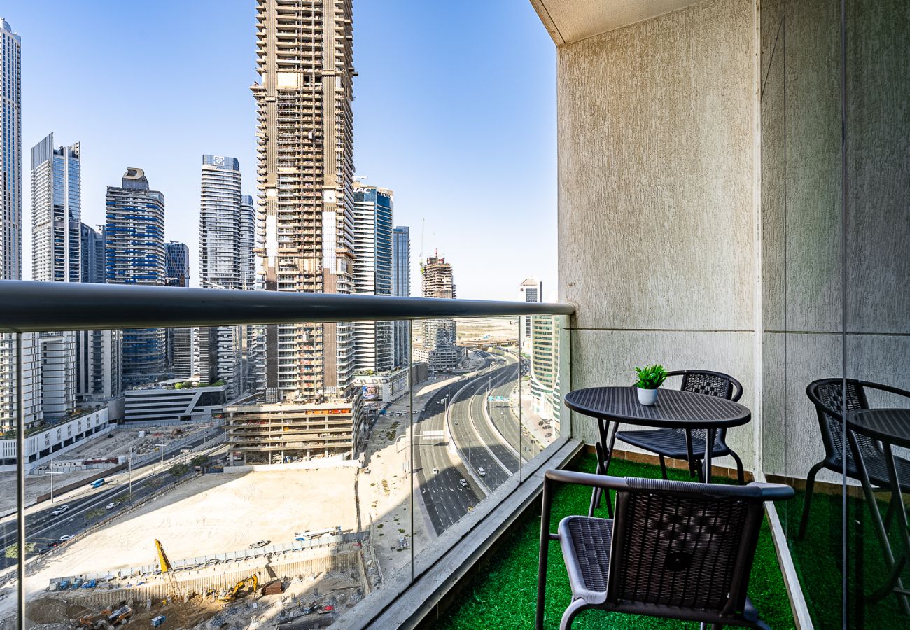 Apartment in Dubai - Stylish Studio apartment in Downtown Dubai I Burj Al Nujoom