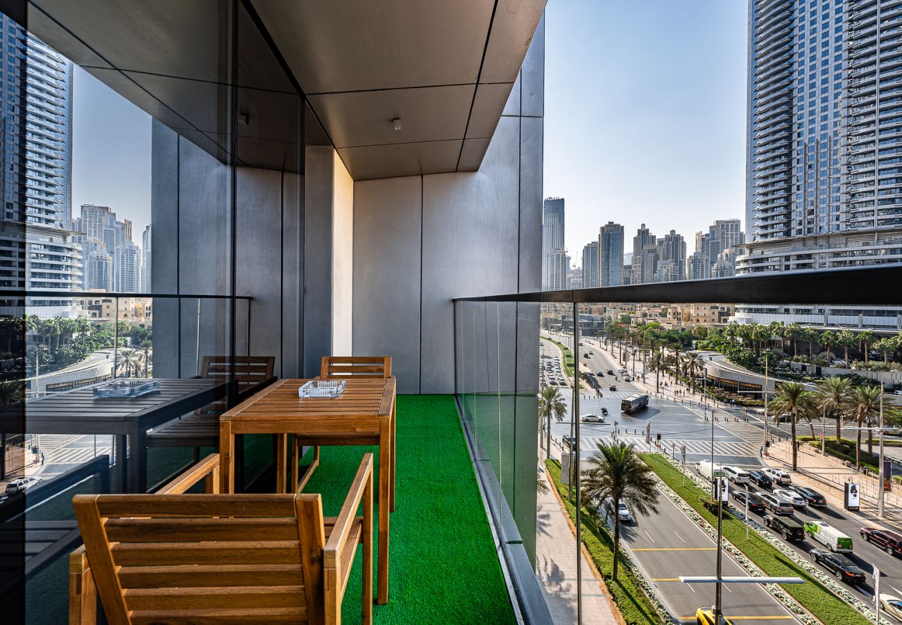 Apartment in Dubai - Modern & Spacious 1-Bedroom Apartment in Boulevard Point I Downtown Dubai