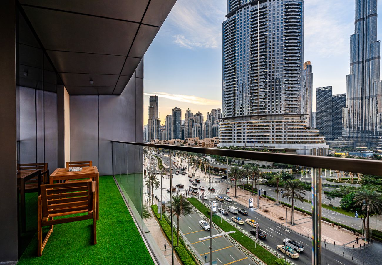 Apartment in Dubai - Modern & Spacious 1-Bedroom Apartment in Boulevard Point I Downtown Dubai