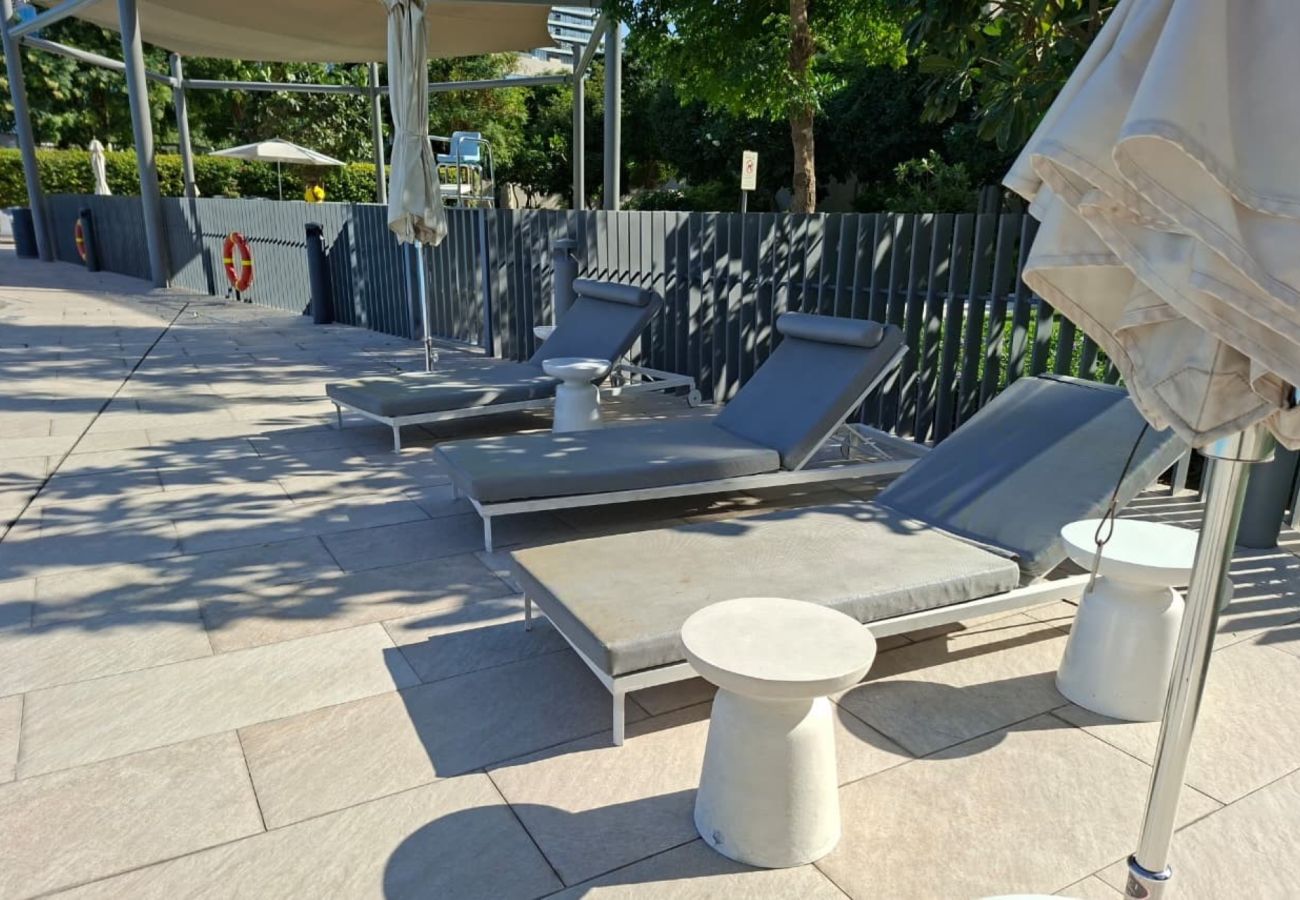 Apartment in Dubai - Modern & Spacious 1-Bedroom Apartment in Boulevard Point I Downtown Dubai