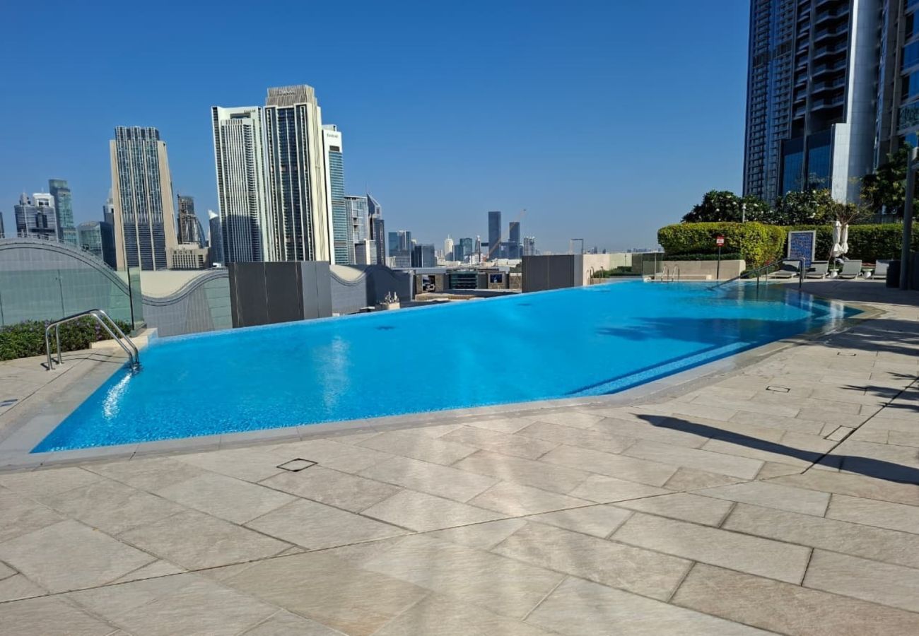 Apartment in Dubai - Modern & Spacious 1-Bedroom Apartment in Boulevard Point I Downtown Dubai