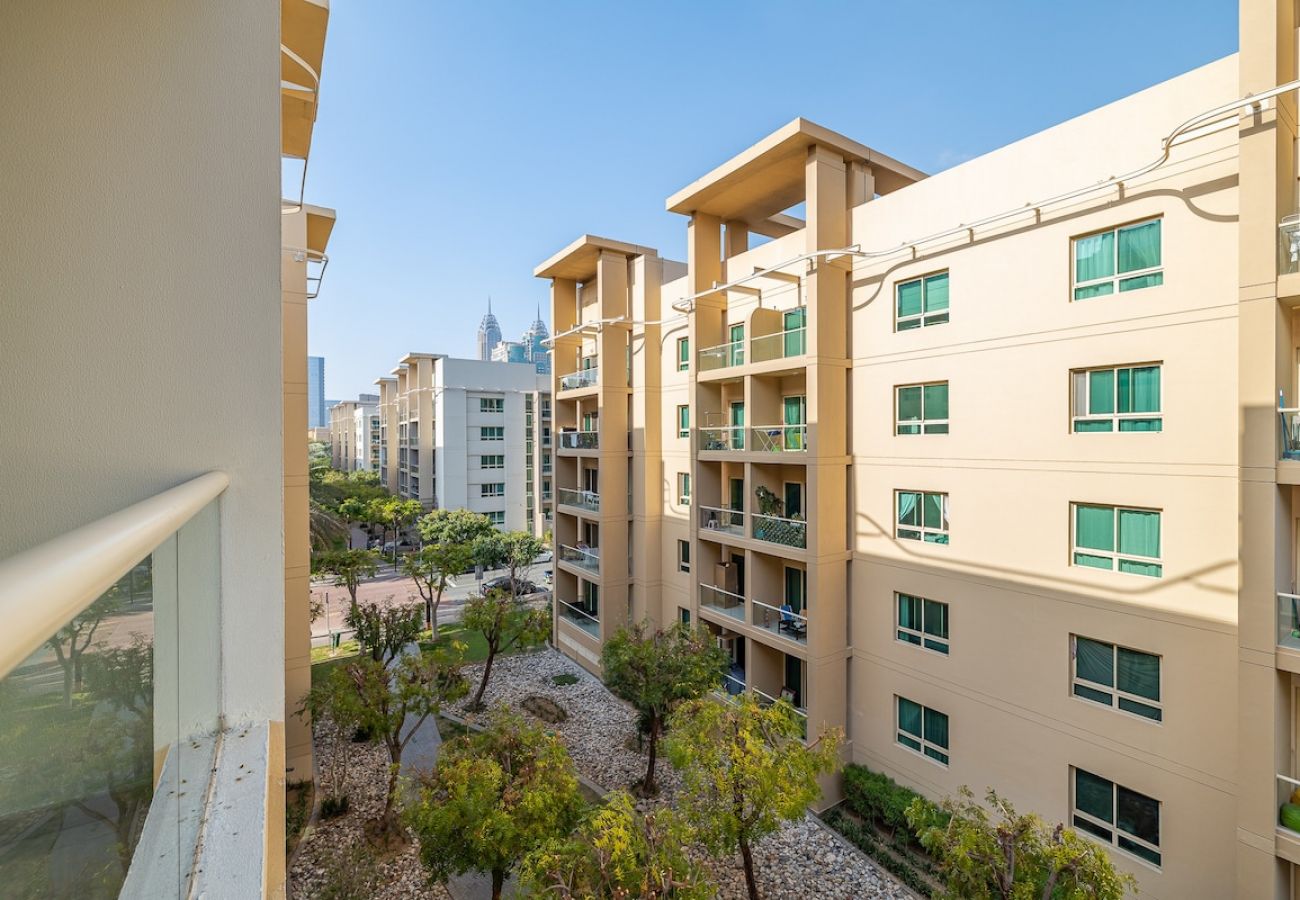 Апартаменты на Dubai - Great 1BDR Apartment in The Greens / Close to Dubai Marina 