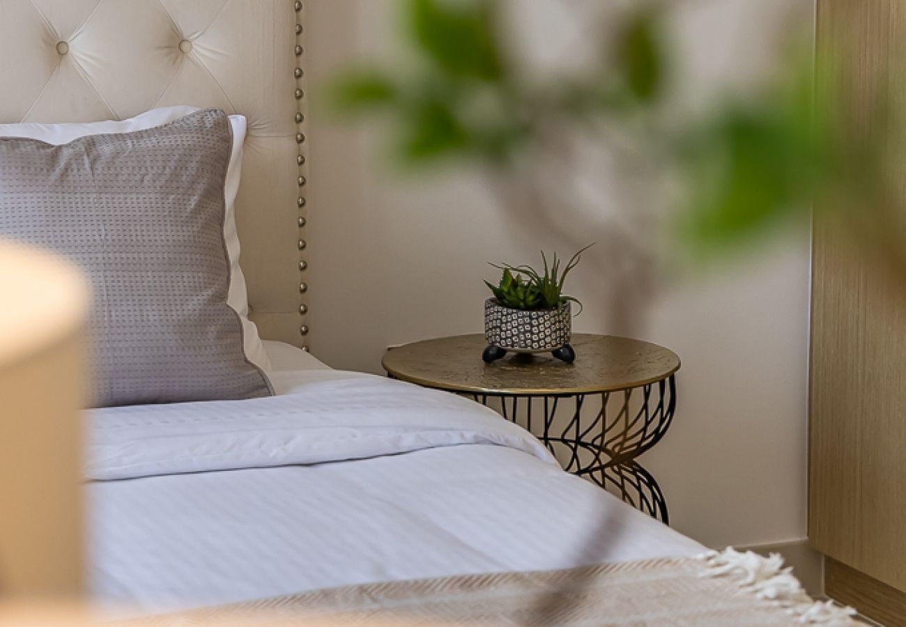 Апартаменты на Dubai - Modern Comfort Meets Elegance in Creek Harbour – 1BDR at 17 Icon Bay