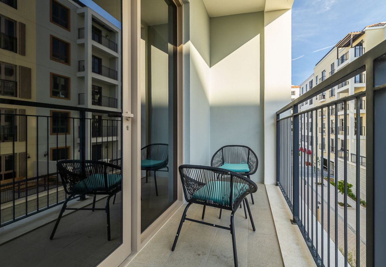 Апартаменты на Dubai - Chic 1-Bedroom Apartment with Stunning Views in La Mer