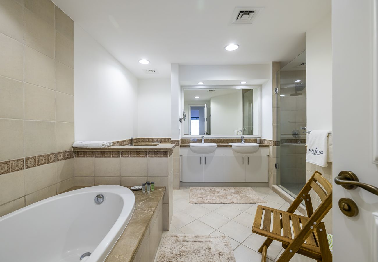 Апартаменты на Dubai - Spacious 2-Bedroom Apartment with Balcony on The Palm – Golden Mile 509 