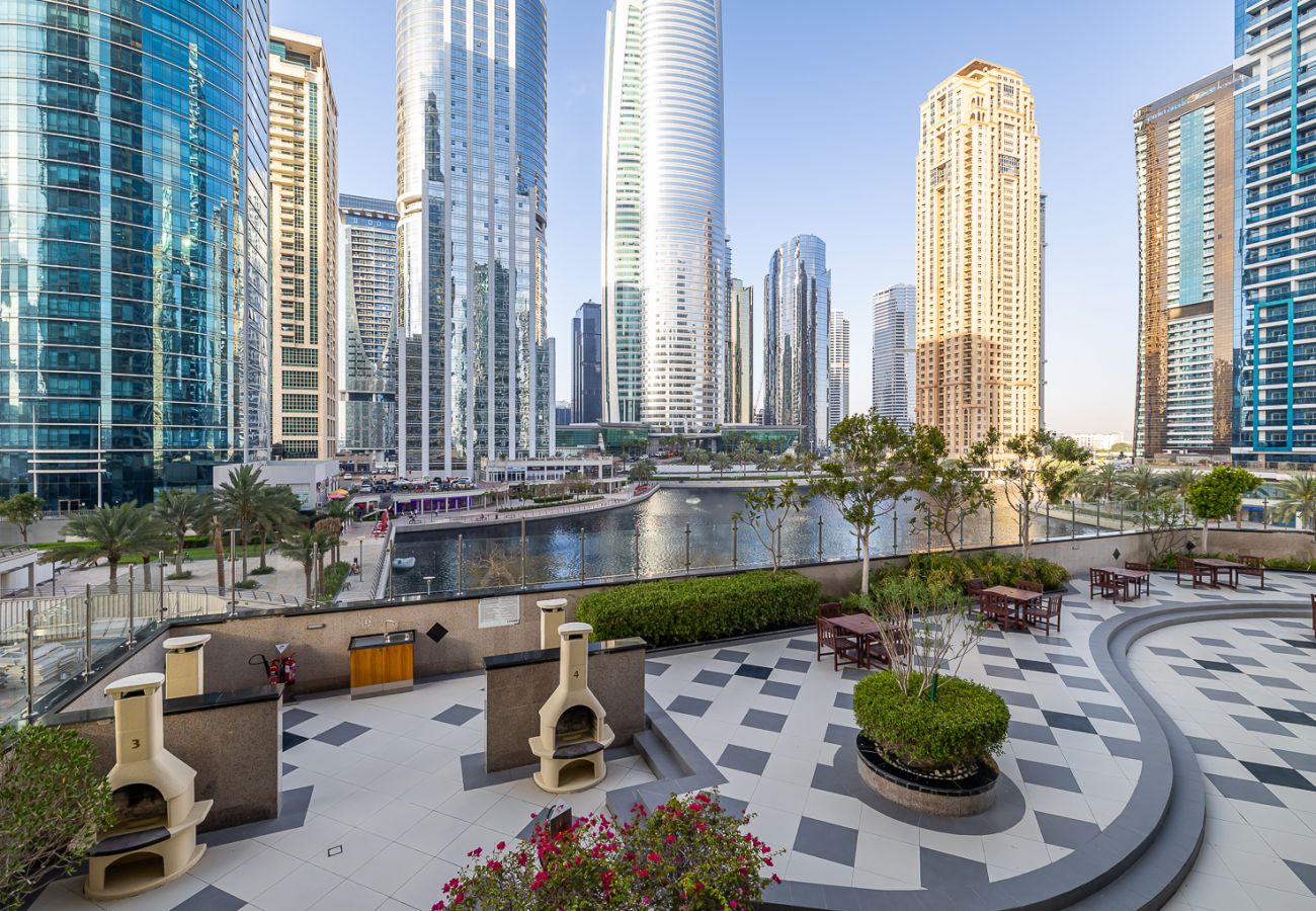 Апартаменты на Dubai - Stylish 1-Bedroom Apartment with Lake Views in JLT – Lake View Tower